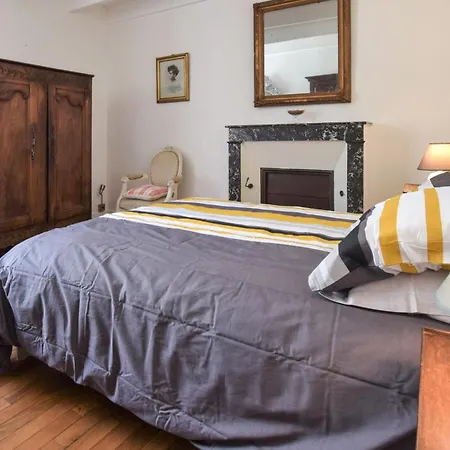 Prázdninový dům Awesome In Saint-Jean-le-Thomas