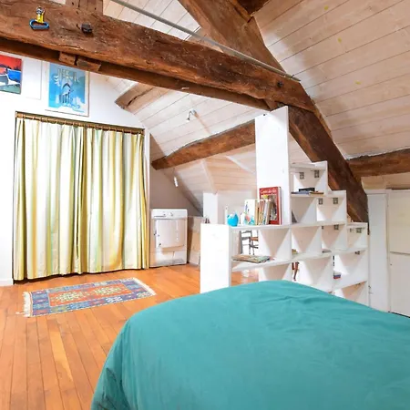 Prázdninový dům Awesome In Saint-Jean-le-Thomas